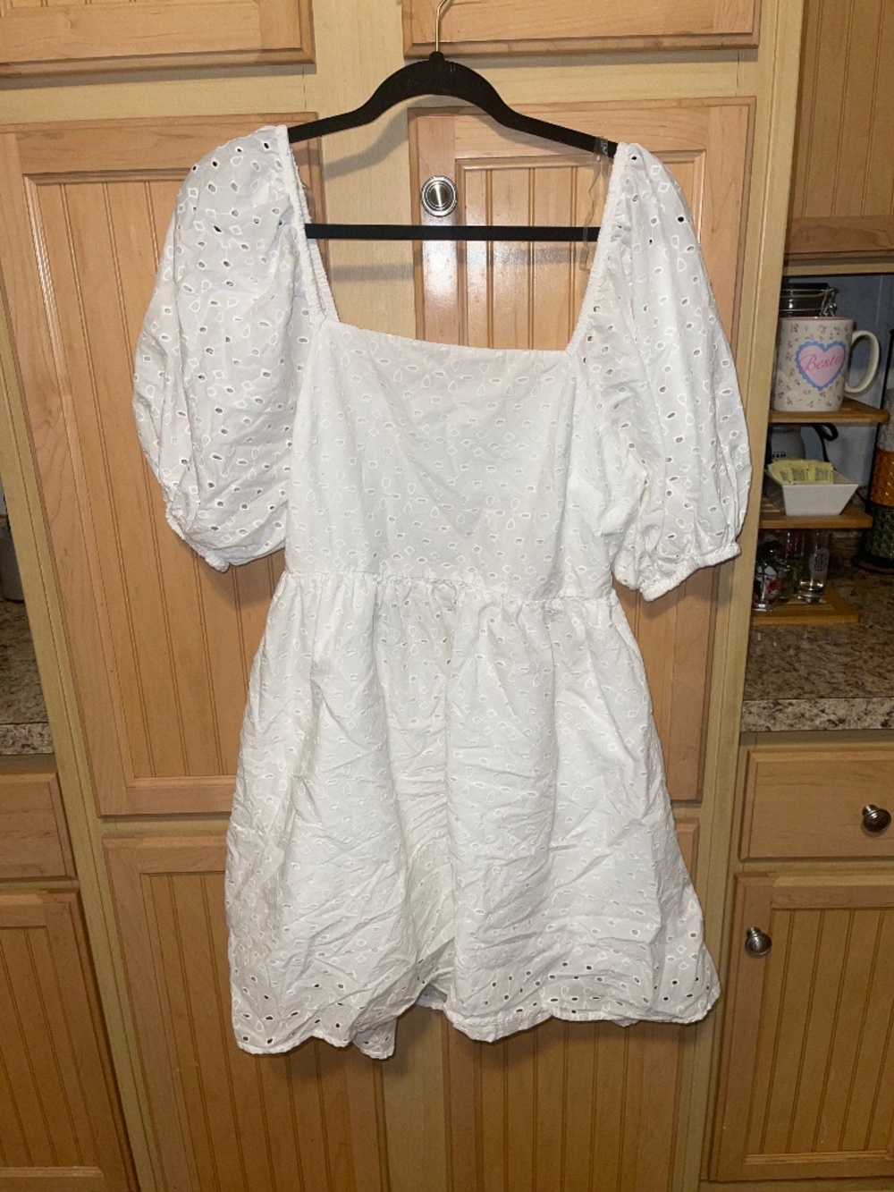 Women’s white open back summer dress Preowned size large